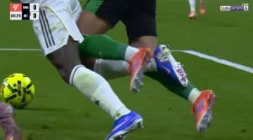 فضيحة تحكيمية تهز مباراة ريال مدريد وبيتيس في الدوري الإسباني